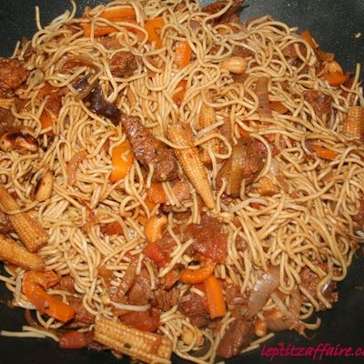 Poulet aux noix de Cajou et ses nouilles chinoises