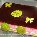 Entremet mousse fruits rouges, mousse mascarpone vanillée, dacquoise pistache, palet gélifié fruits rouges