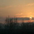 Lever de soleil au dessus de la campagne dans le Loiret