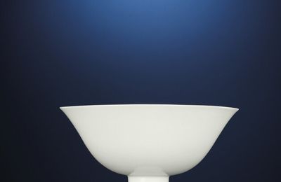 A fine and rare early Ming anhua decorated tianbai stembowl, Yongle four-character sealmark and of the period (1403-1425) 