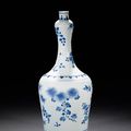 A very elegant Transitional blue and white bottle vase. Mid 17th century
