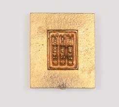 Line Vautrin (1913 - 1977), Collier de cou en croissant de lune et Boîte à poudre en métal doré