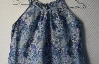 Petit haut en liberty Mauvey bleu T 36/38 (réservé)