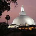 Voyage au Sri Lanka - Anarâdhapura et la ferveur des lieux de culte