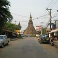Rond-point à Vientiane (Laos)