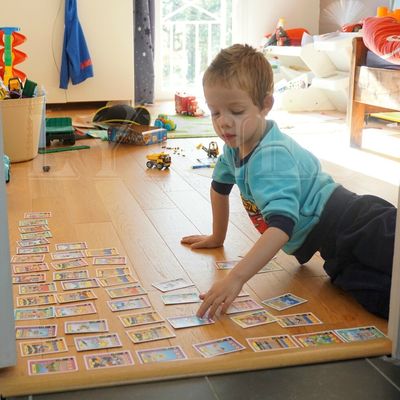 Jouer aux cartes