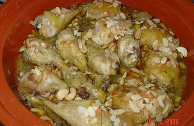 Tagine de poulets aux amandes et noix de cajou