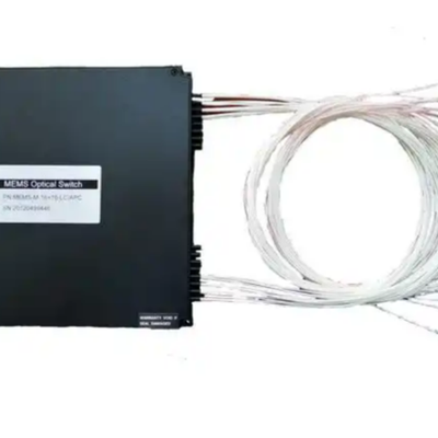 Que sont les commutateurs optiques MEMS et les structures de commutation complètes 4x4 ?