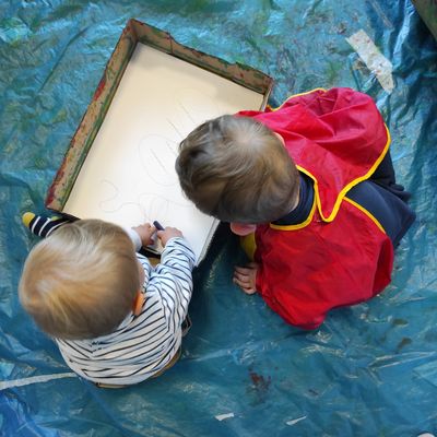 Re-reprise des ateliers avec intervenant... arts plastiques