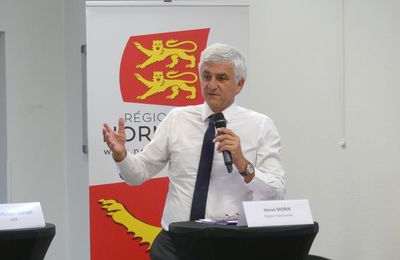 Les voeux à la presse régionale d'Hervé MORIN, président conquérant et offensif de la Normandie et candidat à sa réélection...