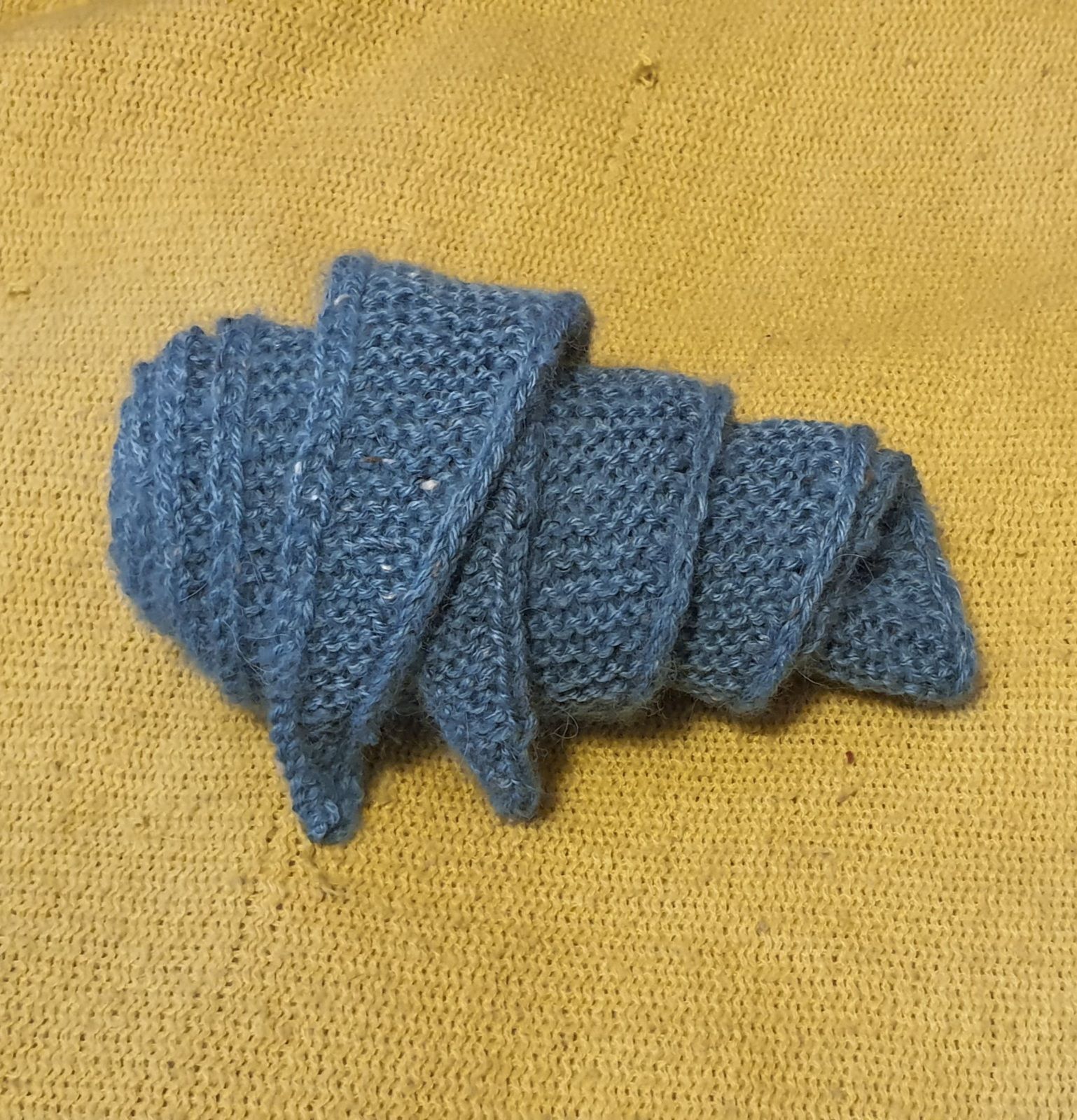 Plein de mini écharpes pour ma soeur !