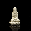 Statuette de Guanyin en porcelaine Blanc de Chine, Chine, XVIIe siècle