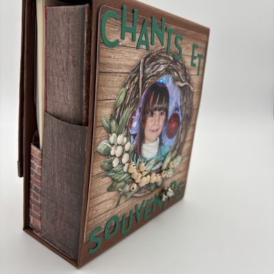 Une boîte-Album pour chanter, célébrer et conserver les moments magiques de Noël.