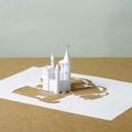 Quelques coups de cutter dans une feuille de papier…