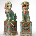 A large pair of susancai figures of buddhist lions, Qing dynasty, Kangxi period (1662-1722)
