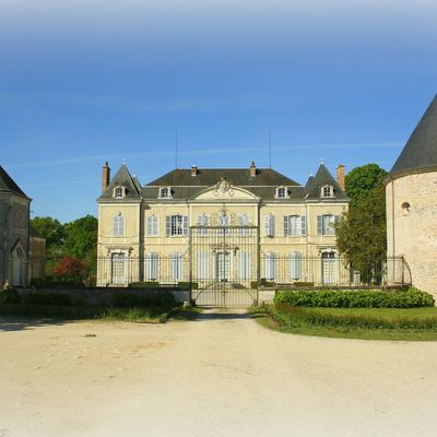 Les châteaux de Jouy le Potier
