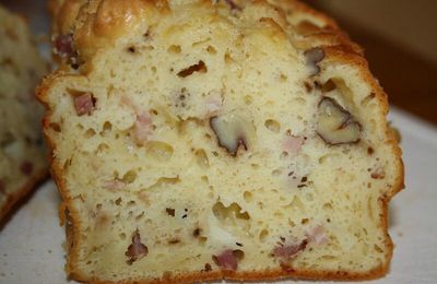 Cake lardons/noix/gruyère