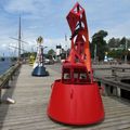 DOUARNENEZ (29) - Port-musée -Quelques bouées maritimes 