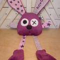 Doudou lapin violet rose personnalisé