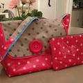 Ensemble besace et trousse en toile enduite