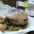 Burger compotée d'oignons aux figues et sauce foie gras