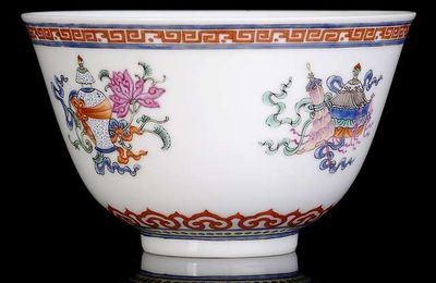 A rare imperial famille rose Buddhist emblems bowl 'Bajixiang', China, underglaze blue Qianlong six-character seal mark and peri