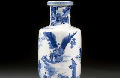A blue and white porcelain rouleau vase, Qing dynasty, Kangxi period (1662-1722) 