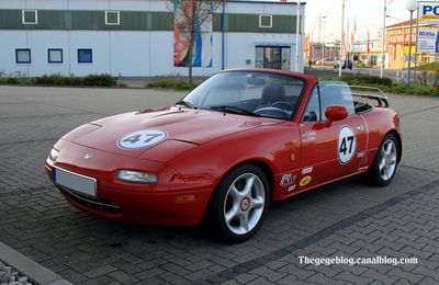 La Mazda MX-5 type NA roadster (rencard Burger King avril 2011)