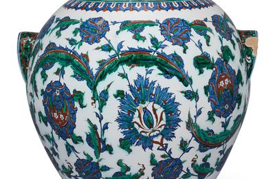 An impressive Iznik-style pottery vase, Ulisse Cantagalli, Florence, Italy, Late 19th century