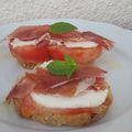 TARTINE TOMATE / MOZZARELLA / JAMBON CRU