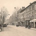 1920/40 : Commerces du Cours Henri / place du Château