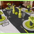 table noire blanche et vert anis