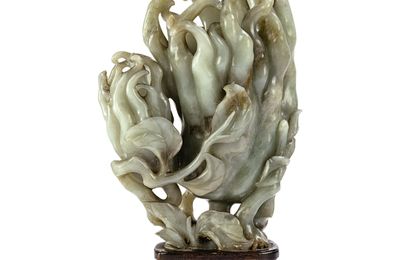 Vase en jade céladon et rouille, dynastie Qing, XVIIIe siècle