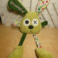 Doudou lapin vert blanc personnalisé