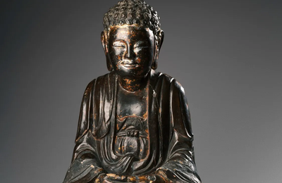 Trois Buddha et un Bodhisattva debout, Vietnam, circa 19° siècle chez Digard Auction, 19 novembre 2024