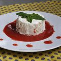 Meringue glacée et coulis de fraise ****