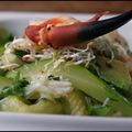Salade de crabe aux courgettes et aux herbes 