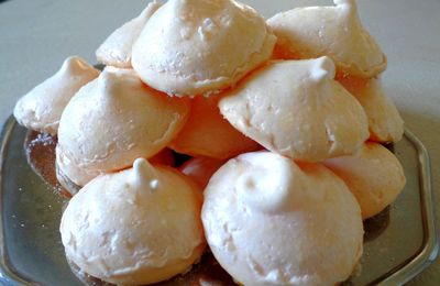 Petites Meringues à la Rose