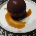 Sphere chocolat caramel, gelées pamplemousse et passion
