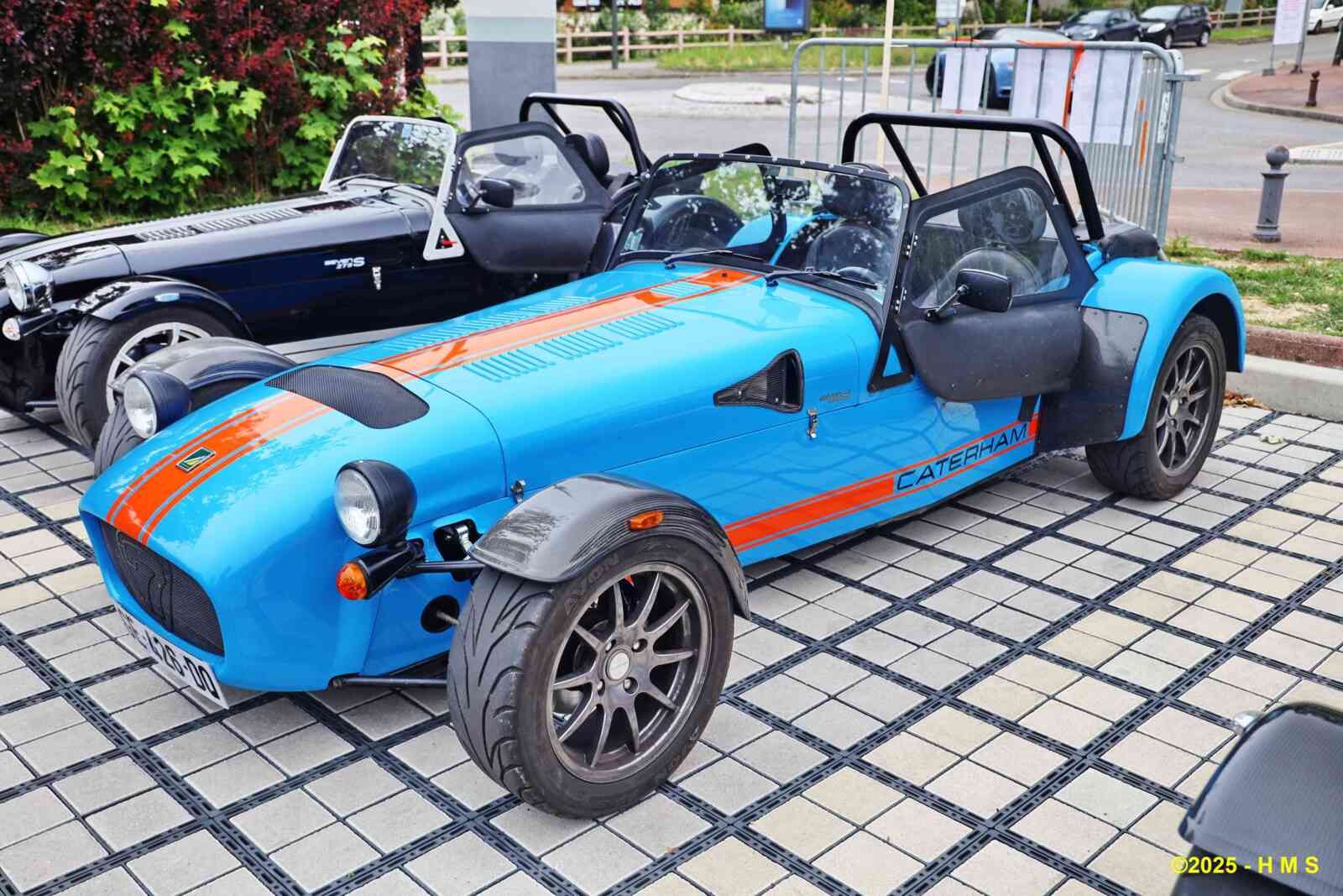 Caterham Dven 485 S_01 - 20-- [UK] HL_GF