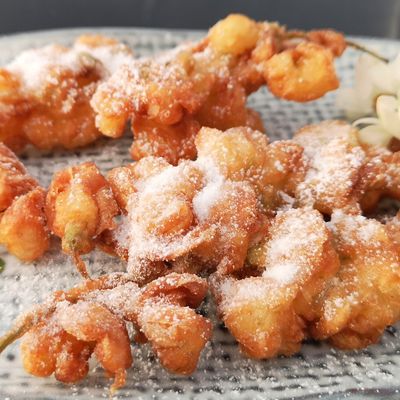 Beignets de fleurs d'acacia