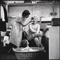 02/07/1958, New York - en backstage - par Avedon