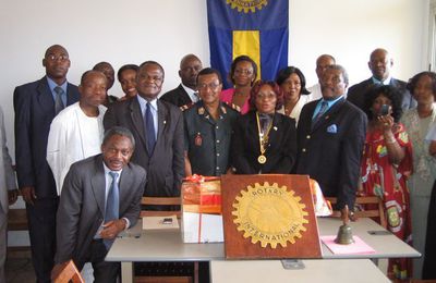 Remise de don à l’hôpital militaire de Yaoundé