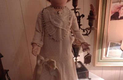 Une robe année 20 pour poupée 