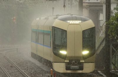 Déluge de trains à Nishi-Arai