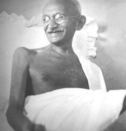 Asexuels célèbres : Gandhi ?