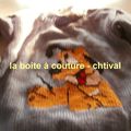 une broderie sur pull