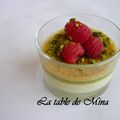 Crèmes à la pistache et aux framboises