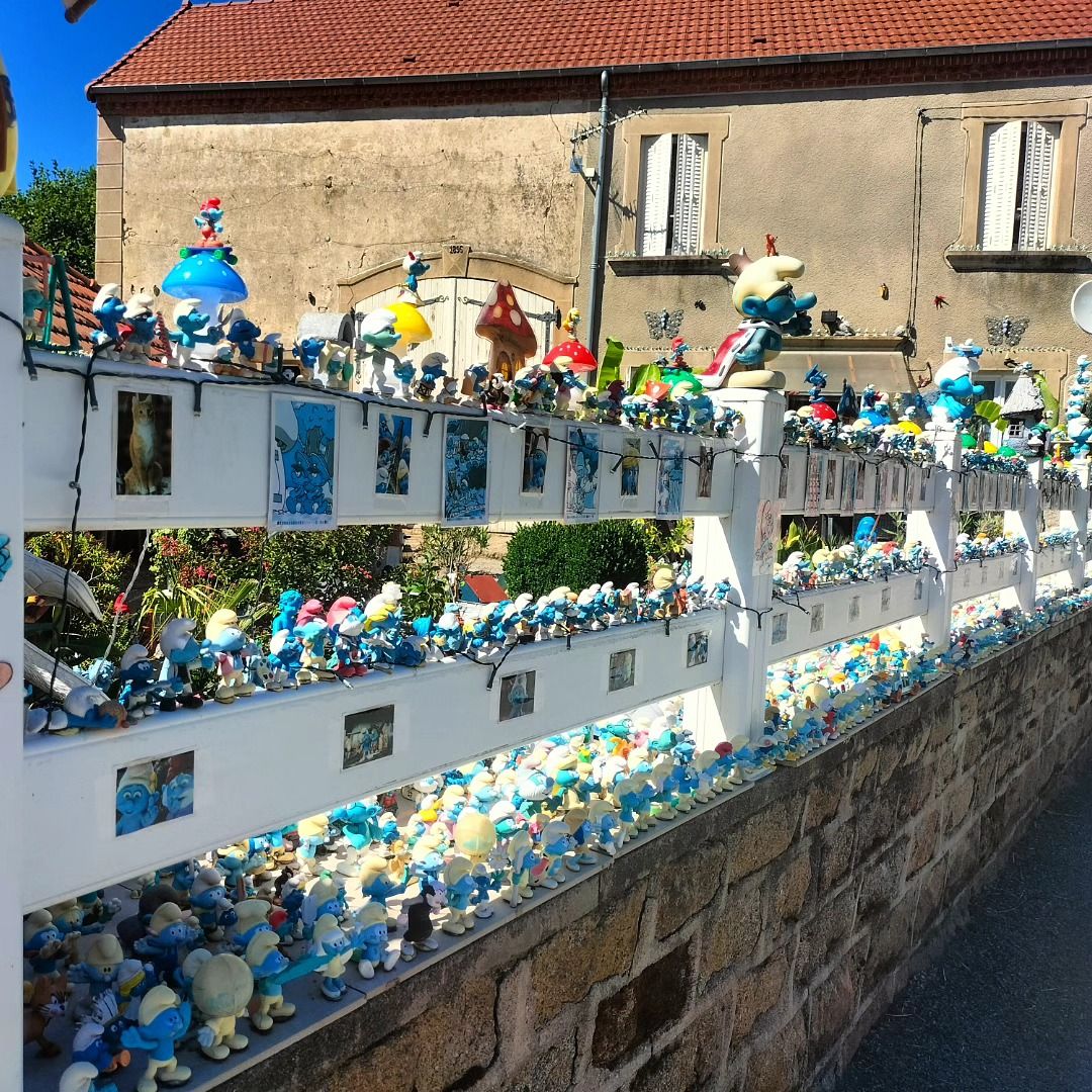 Rougnat, maison des schtroumpfs, insta. (23)