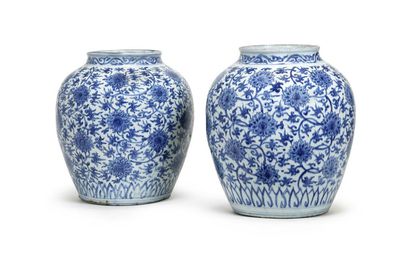 A pair of large blue and white 'lotus' jars, Wanli period (1573-1620)